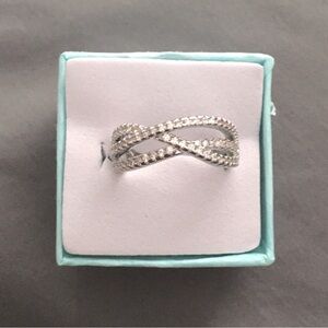 NWT beautiful silver plated layered intertwined inlaid ring, size 7, with box